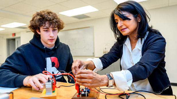 Rose-Hulman Professor Sudipa Kirtley works with a student.
