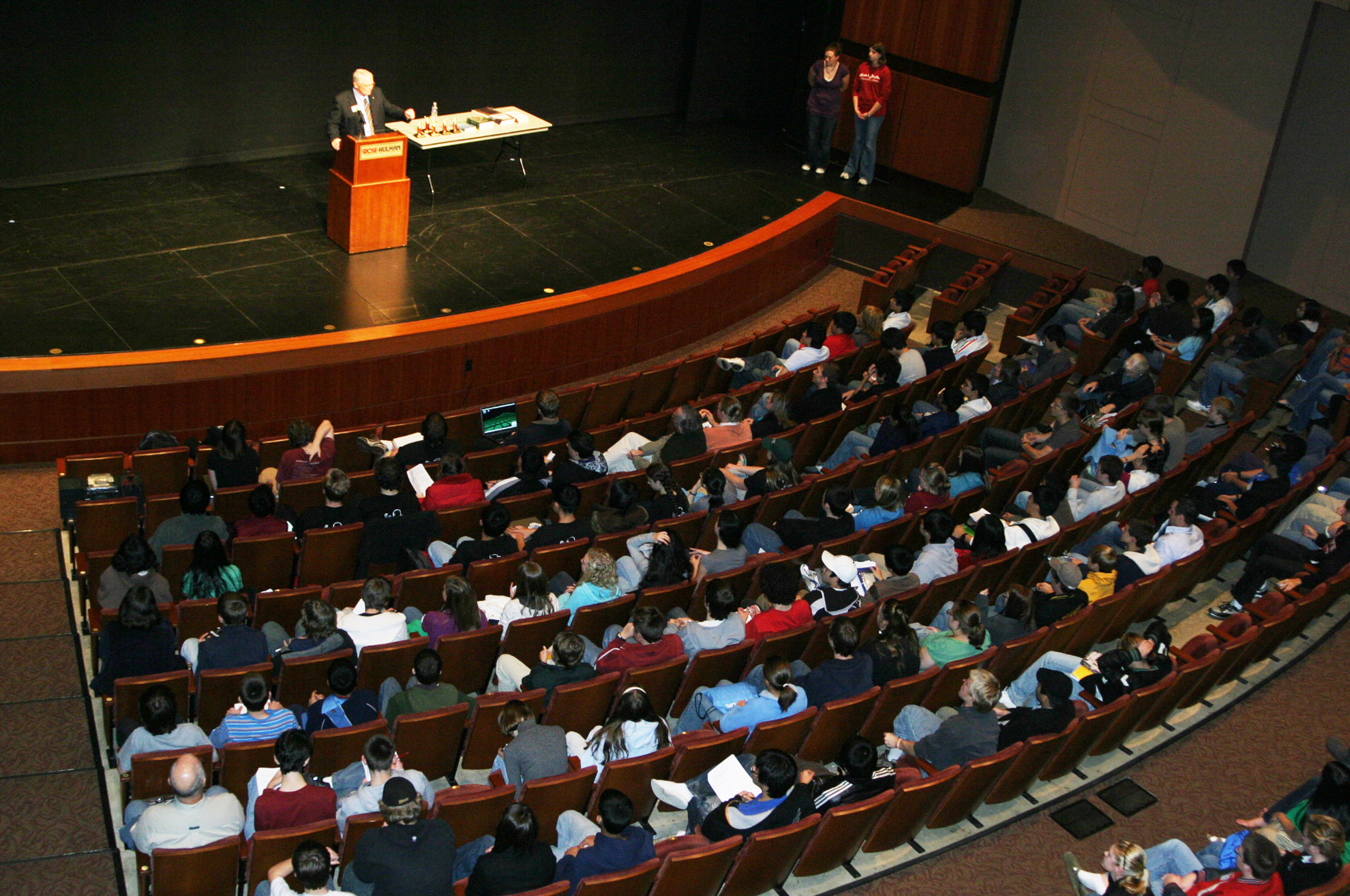 Rose-Hulman Vice President Western welcomes the students to Rose-Hulman