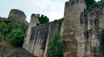 Photo of Turkish castle ruins visited by a student group.