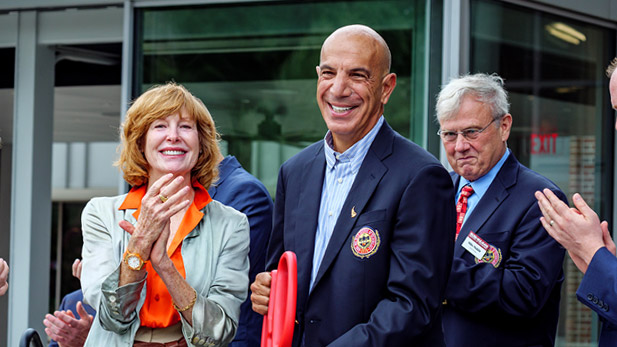 Linda and Mike Mussallem cutting the ribbon to open the new pavilion