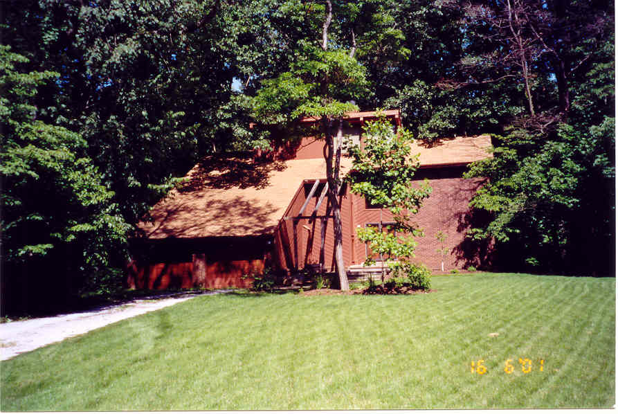 [House in 2001]